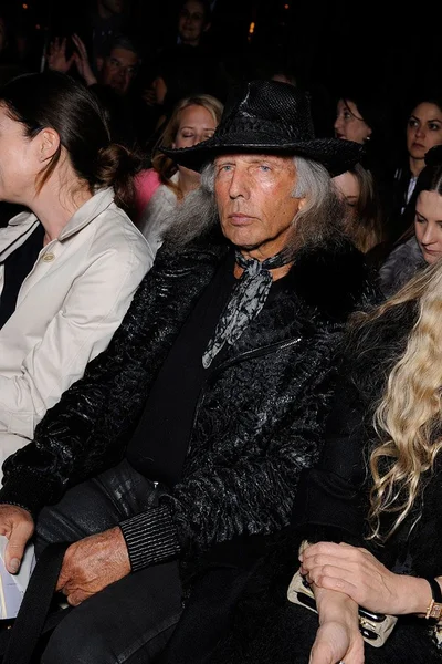 Look 12